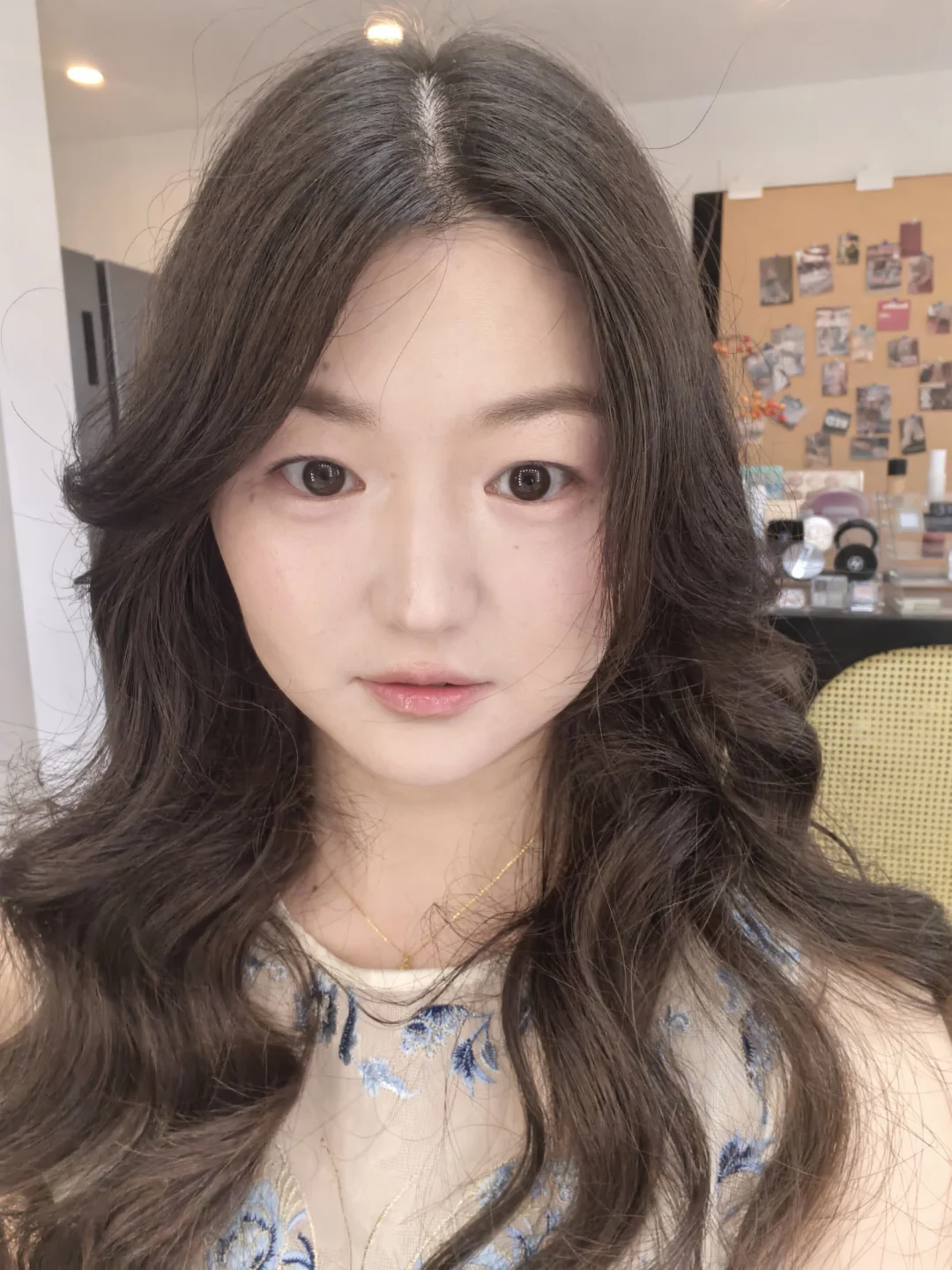 笨拙的我化妆了，想看看大家的妆容～