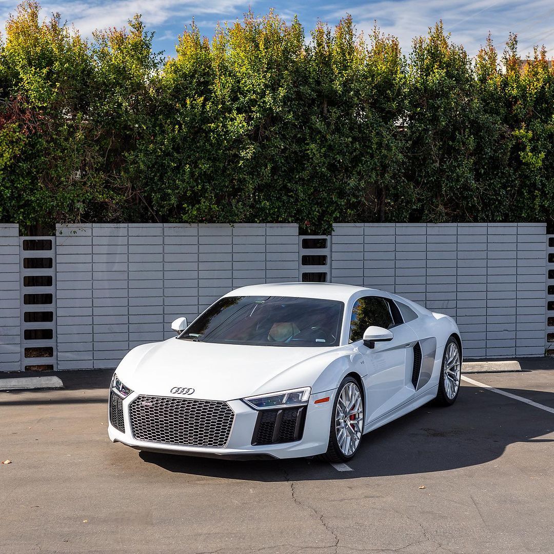 奥迪 R8 V10 Coupé（铃鹿灰） ​​​