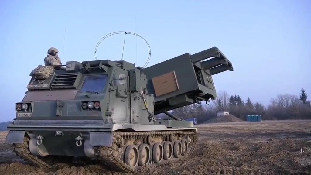 突发新闻：美军将乌克兰实战检验过的M270火箭炮系统部署至朝鲜半岛 美军已将升级