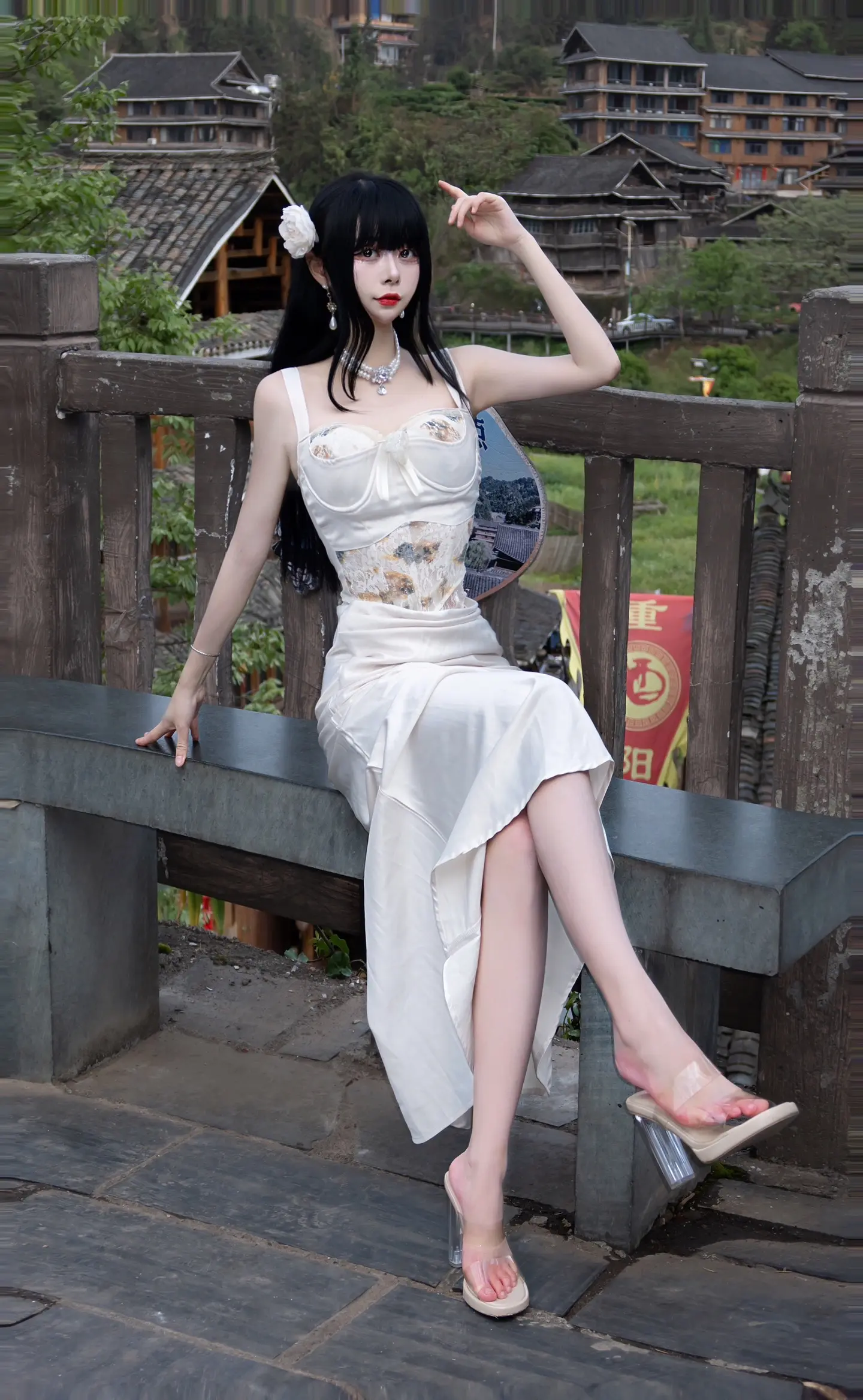 按照我们那儿的规矩 你得跟我回寨子里