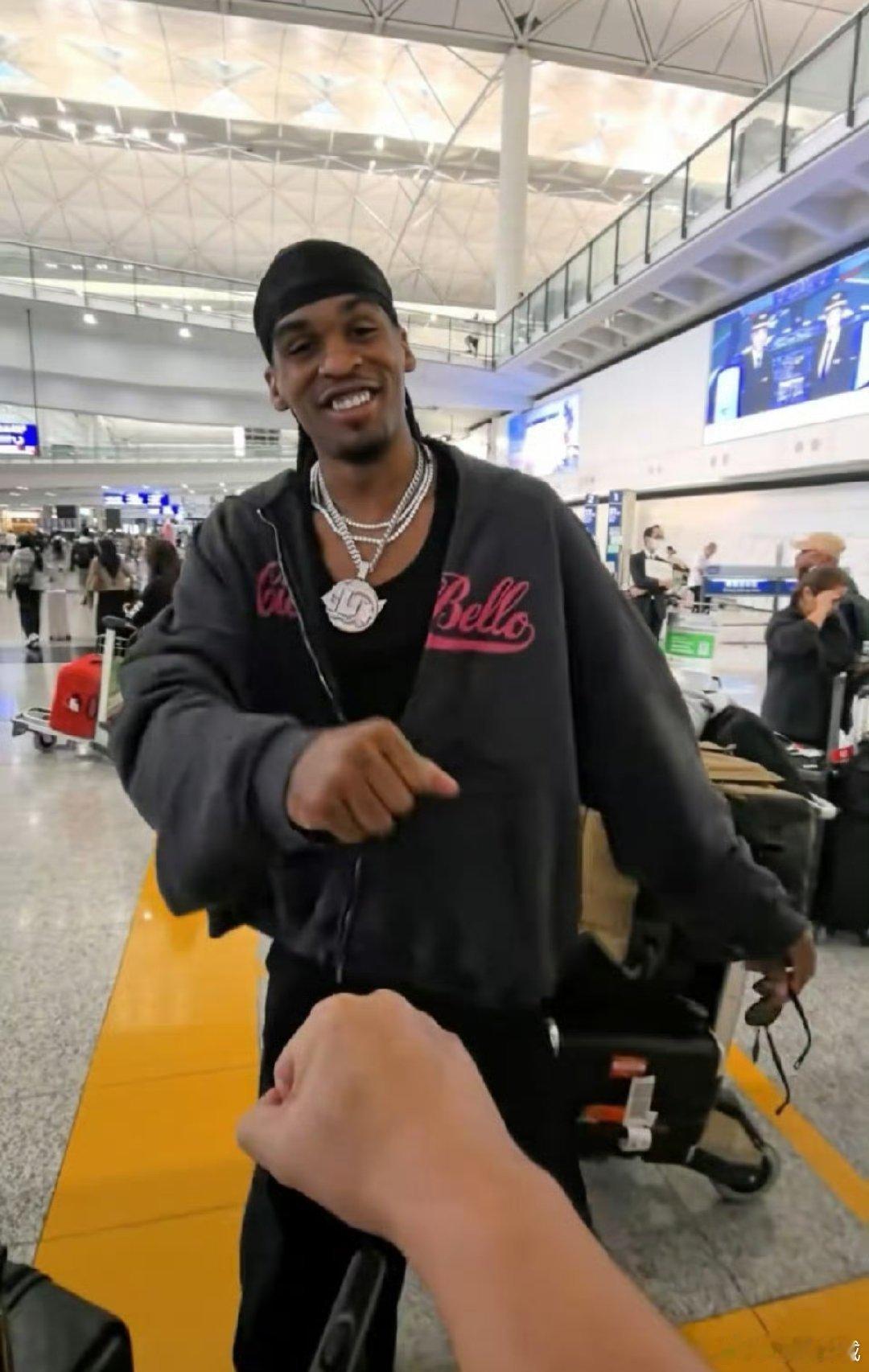 各家球队临近季后赛，军备竞赛补充弹药的速度非常快，托弗已经到位了。PS:  还有