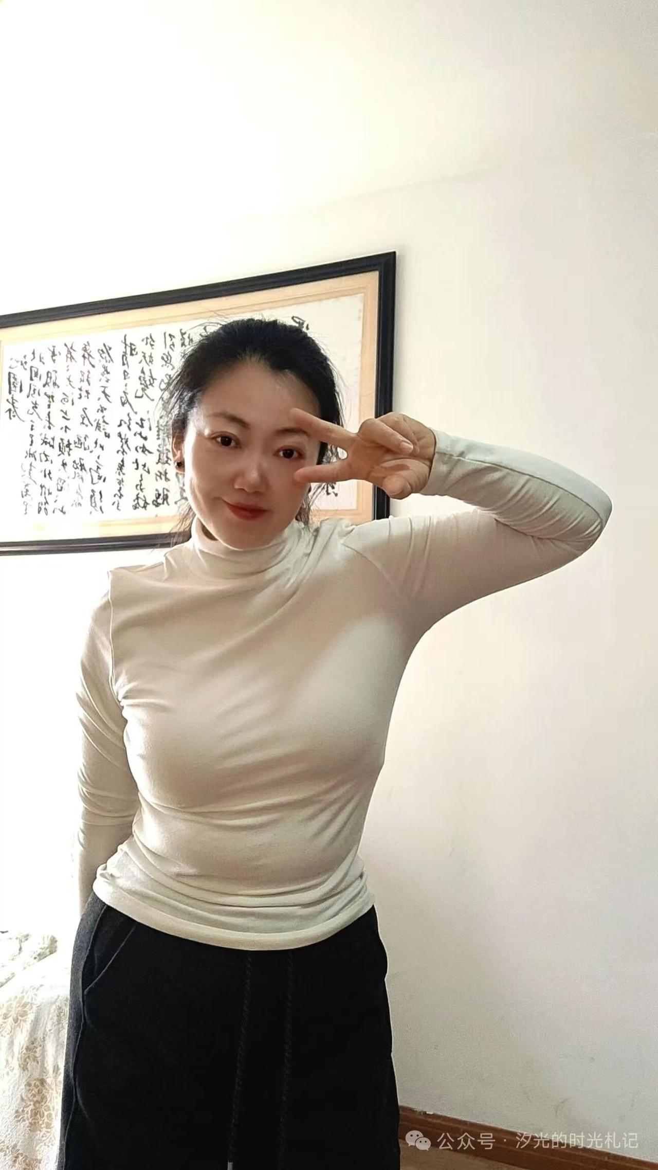 塞鸿秋·独处自安
平生学会孤行步，
修得心底澄明处。
何须俗圈强相附，
低质群居