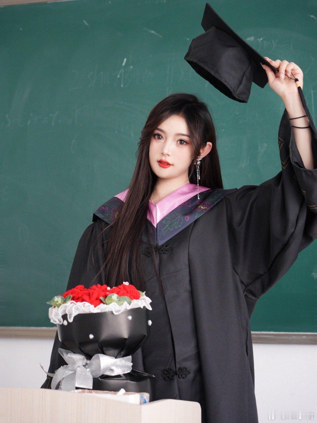 照片太小了 框不住我们的青春.🎓  ​​​