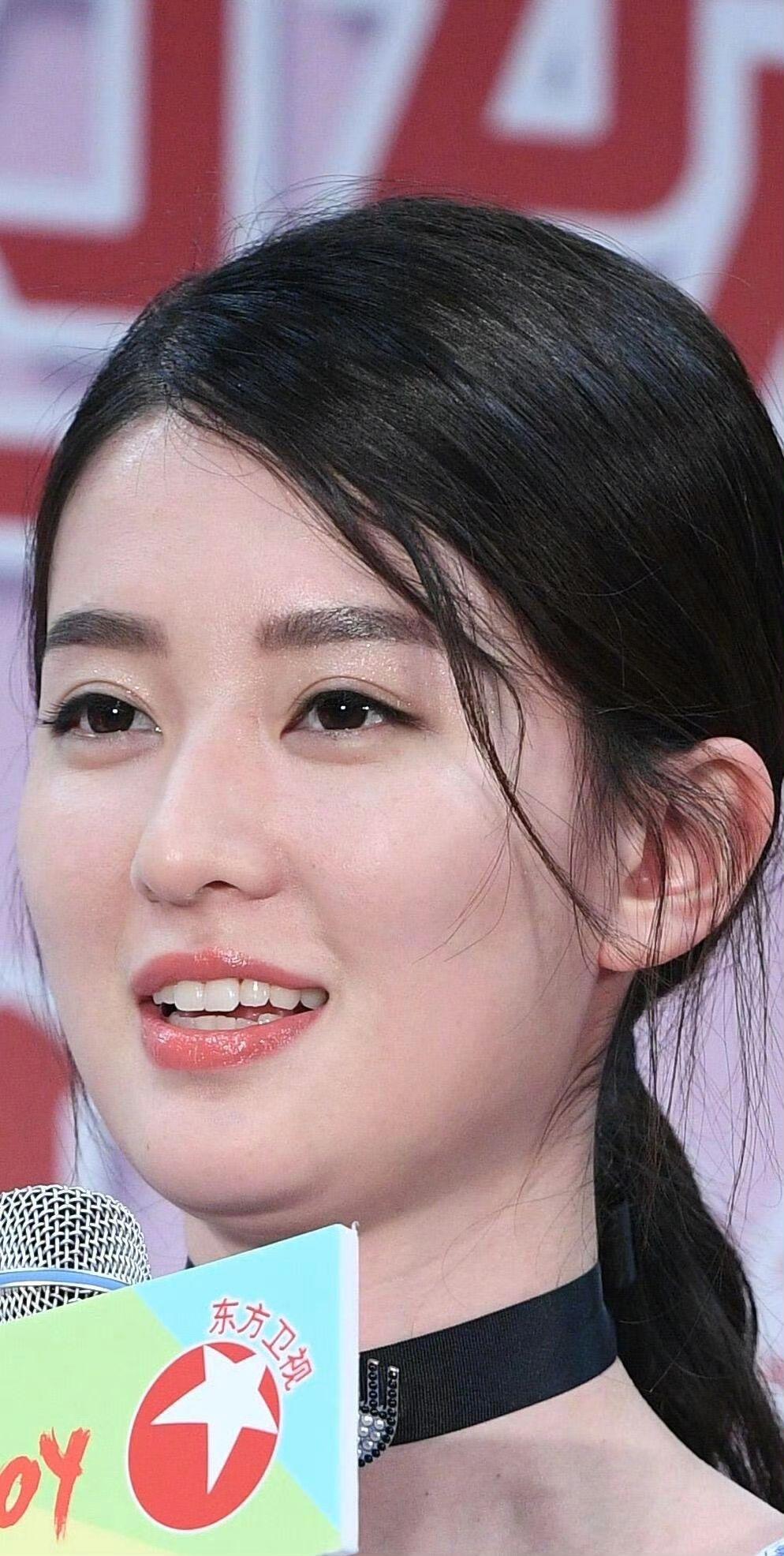 乔欣高清生图怼脸拍。    关关皮肤真的好，血气十足，感觉她姨妈肯定很规律