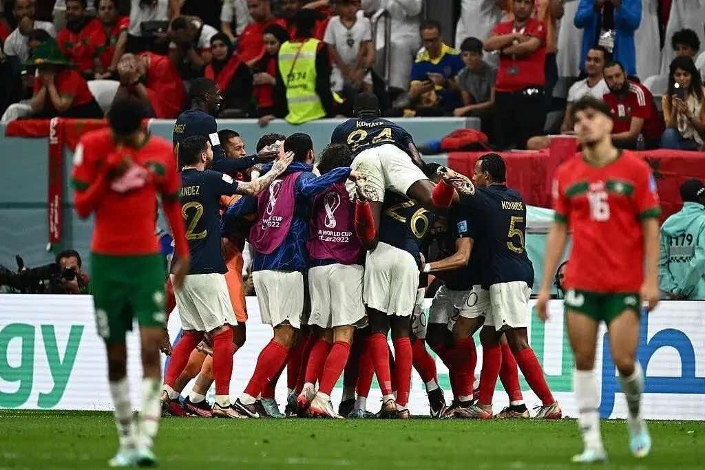 法国再遇摩洛哥这次谁能赢法国再遇摩洛哥，综合实力和大赛经验更胜一筹的法国队被普遍