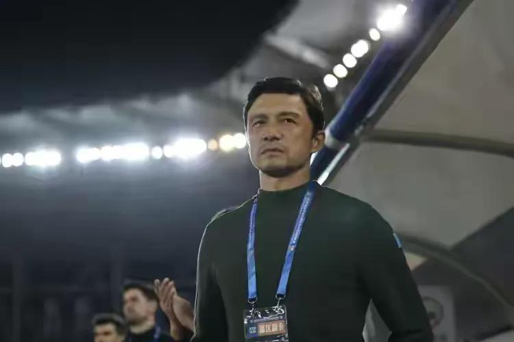 谢晖是一名非常优秀有激情崇尚进攻打法的本土教练，但是不见得适合保级中的亚泰，亚泰