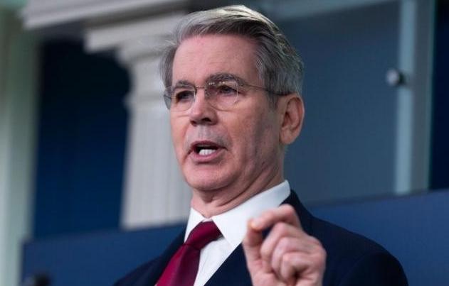 美国或将对中国留学生出手！贝森特这位美国财长如今似乎从上到下都是一个意思，既然中