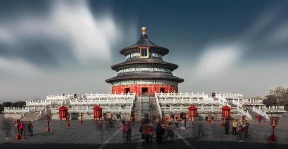 连德国媒体都佩服中国了！德国媒体报道：在中美关税战中，东方大国的强硬态度让全球震