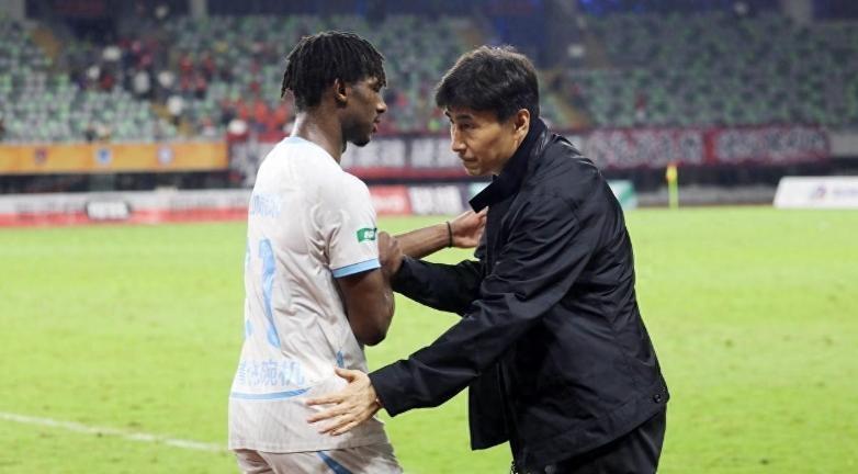 前申花名宿迎来首胜！宁波狂胜梅州！也许申花精神已经深入球队！所以球队马上迎来了转