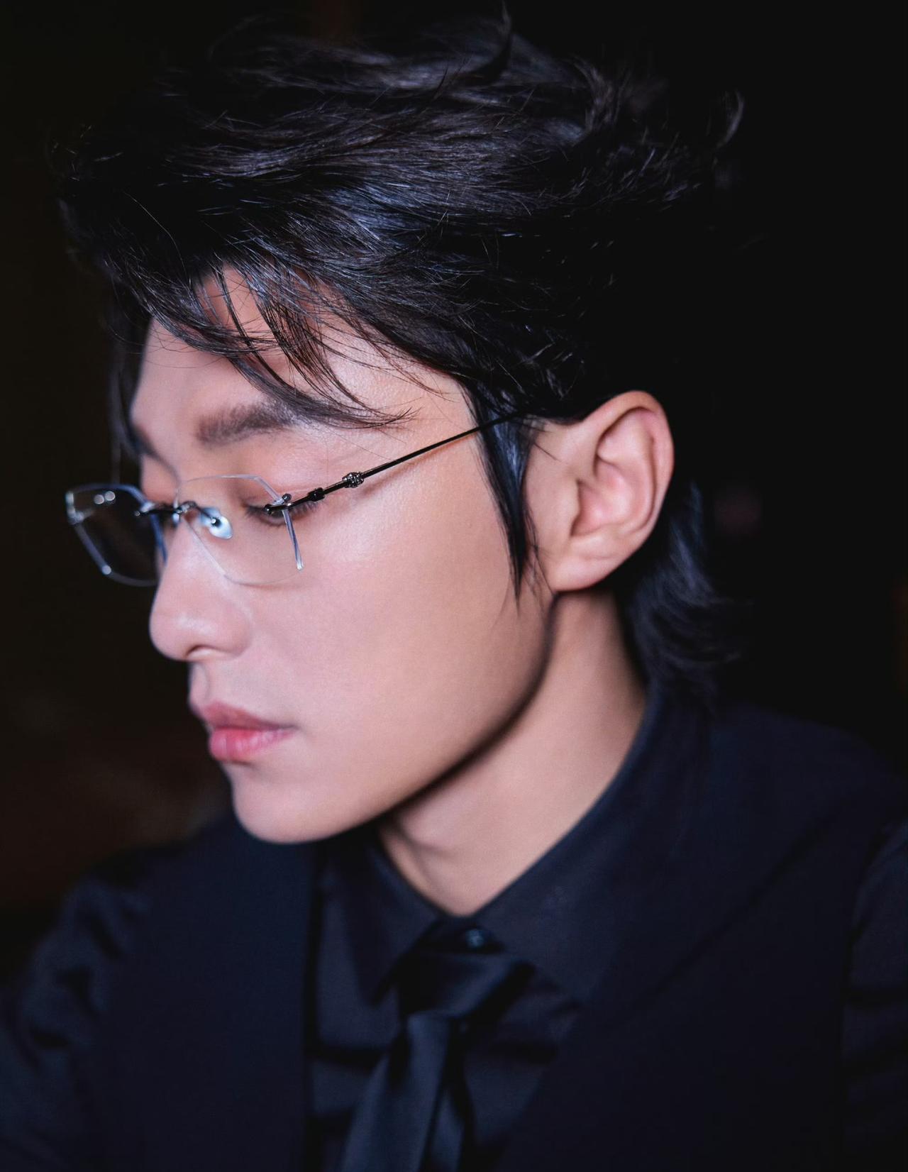 陈星旭没想到，卢昱晓没想到，《轧戏》导演更是万万没想到，《轧戏》选角这么“犯规”