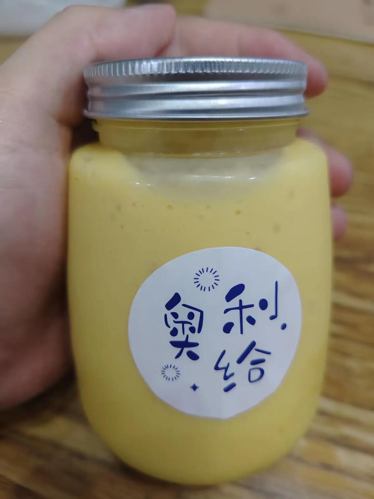 今天下午刚收到50000美元的货款，汇率马上就大涨。我们这行就是美元涨，材料跌，