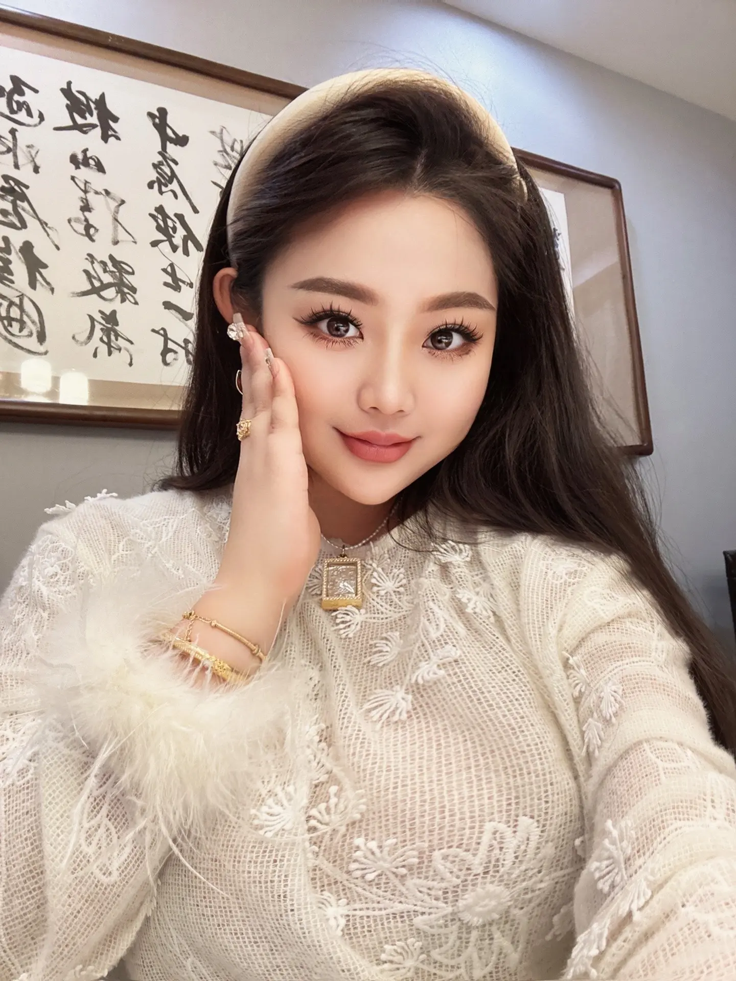 心要像伞一样，撑得起，收得住，望可望之事，待可待之人。