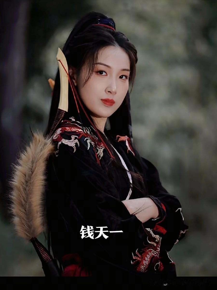 钱天一多适合拍杂志啊？肤白貌美大长腿，形象气质又好，私服既时尚又不缺乏女性的柔美
