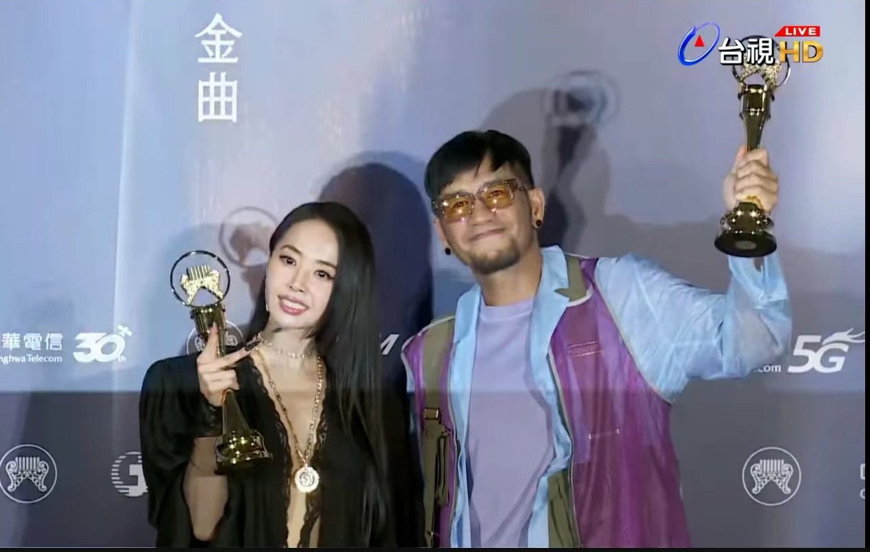 歌王歌后，一点问题没有 