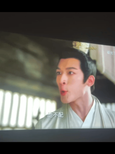 好像说她演技好天天都是哭戏[笑cry]难道除了哭戏，其他都表现不出她的演技吗[笑