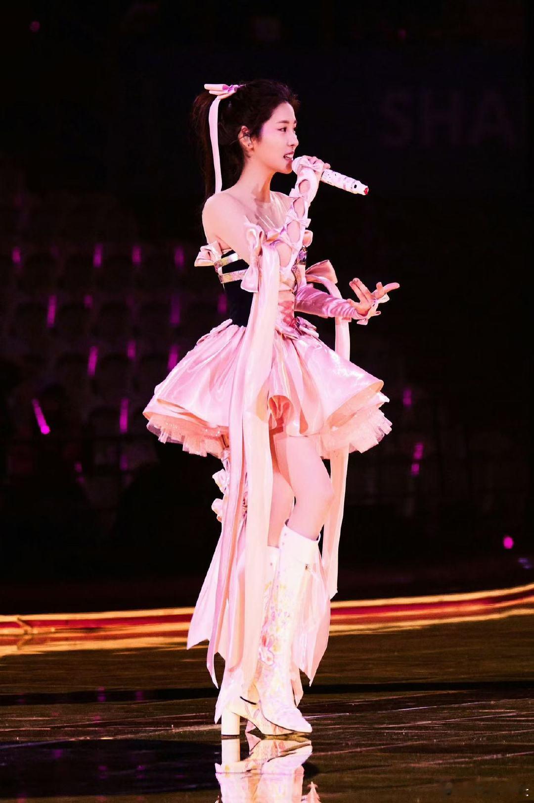 #张碧晨出道十年想说的话##张碧晨说接受一切真正客观的建议#张碧晨出道十载，感言