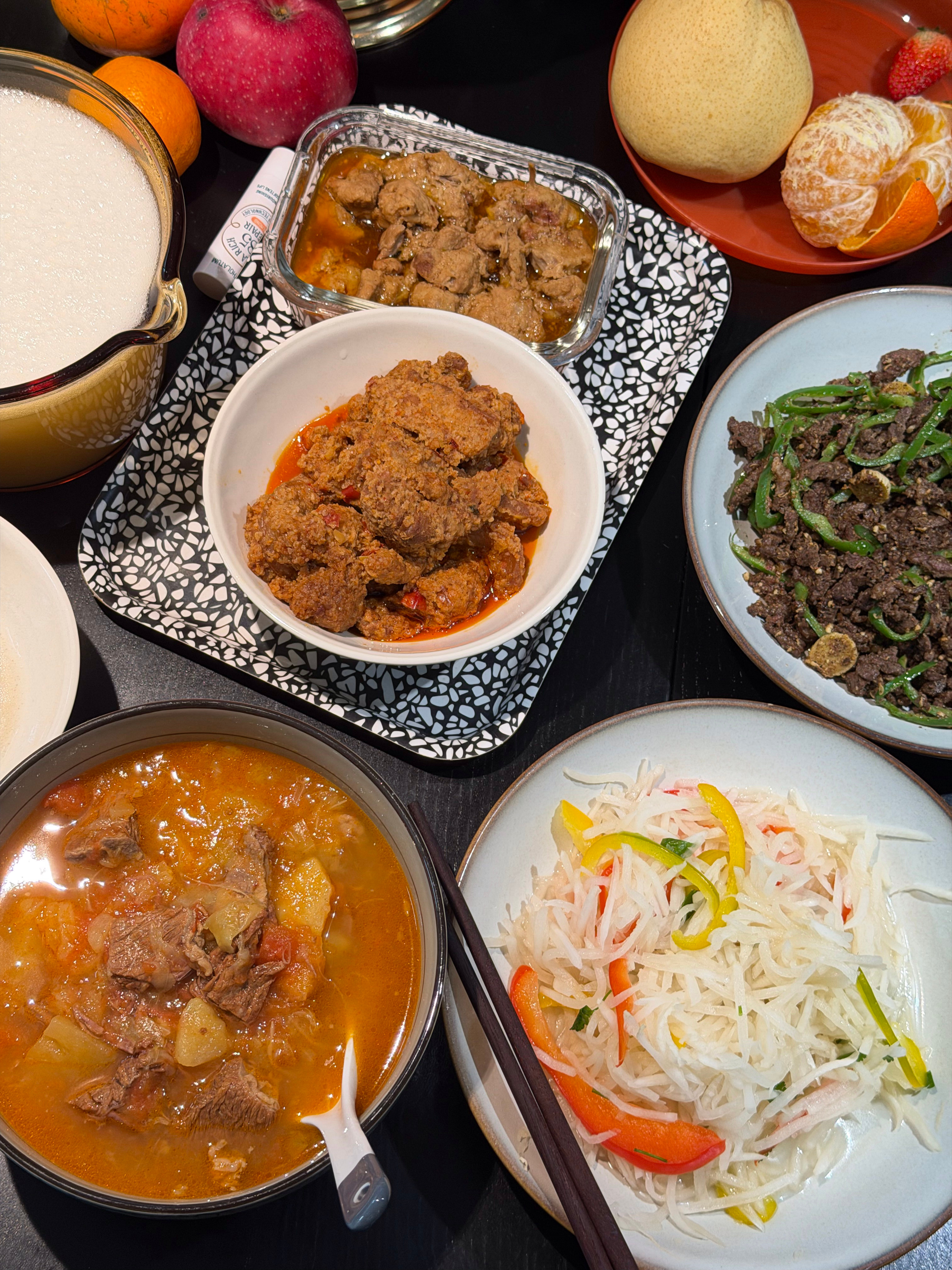 冲冲冲了一整年，终于在除夕前一天快马加鞭赶回家，推开门的一瞬间，才终于有了稳稳落