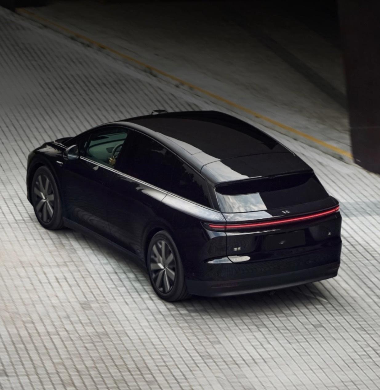 买理想 i6 的原因是同尺寸最大空间，喜欢大车的人根本不会看 i6，喜欢 i6 