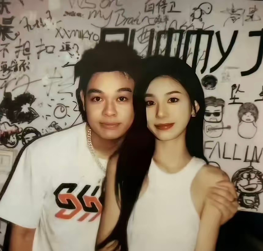 周密认怂了！周密在暗搓搓的拉踩了一通前女友周芯竹，把分手原因归结于周芯竹以前的一