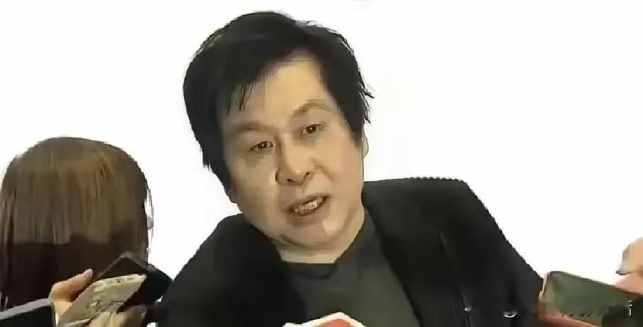 作为明星名人，真的不要逞一时的口舌之快，自己说痛快了，后果不堪设想。
比如郑智化