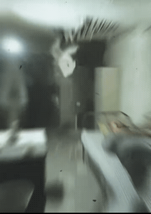 老头他真的没有想到，上面的天花板上，还能突然掉下个“林妹妹”。
老头皆有可能不是