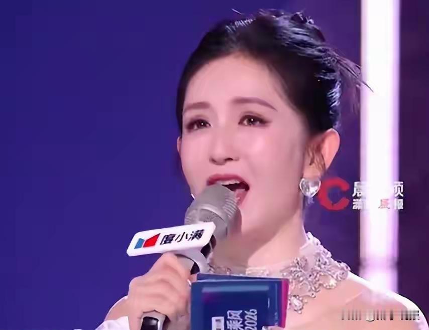 4月11日，在《乘风2026》一公直播上，谢娜宣布将于今年5月5日在成都举办个人