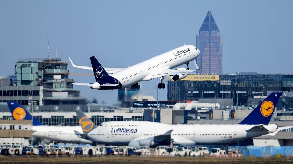 【欧盟对航空条款进行修改，随身行李收费】（EURONews）周四，欧盟交通部长批