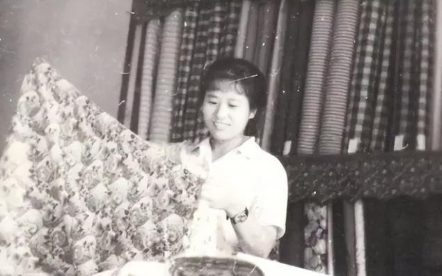 70年代，中国从日本进口了大量化肥，生产队在使用完这些化肥后，发现装化肥的袋子是