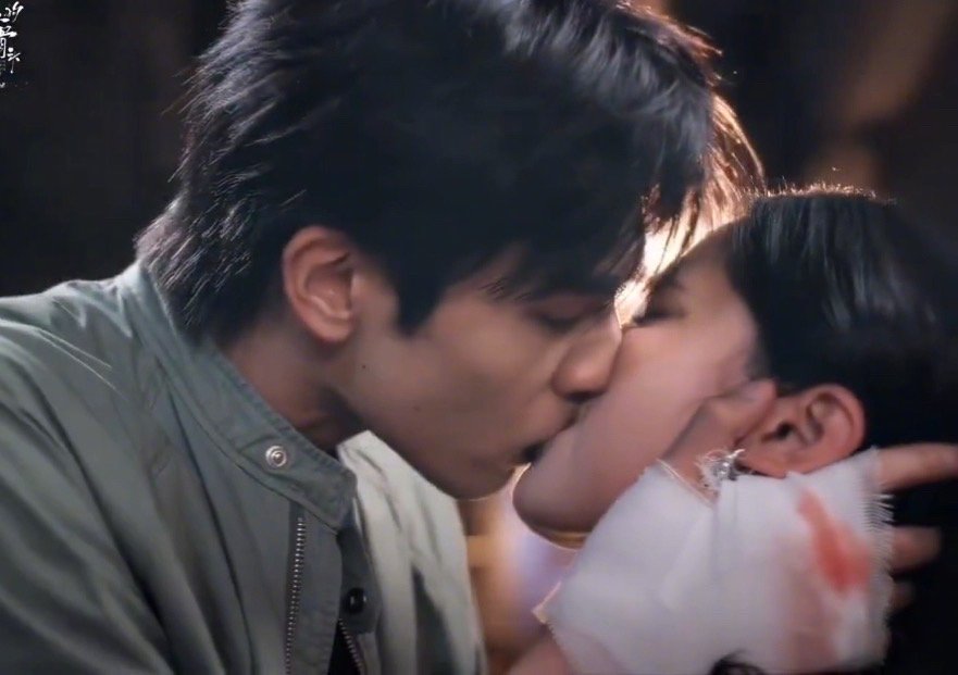 宋威龙张婧仪吵着吵着就亲上了 宋威龙张婧仪恨海情天味也太浓了 野狗骨头这段吵架吻