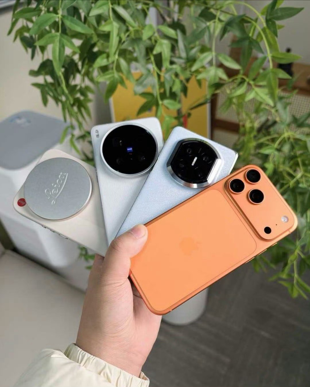 有谁和我一样，日常出门都要带着四台手机