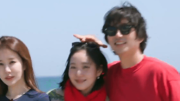 鬼怪十周年旅行 我们鬼怪大叔在她面前，总是还像个孩子般淘气