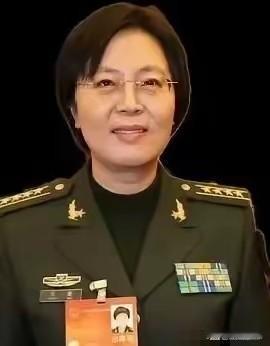 7月16日国务院的一纸任免，让不少人悬着的心彻底踏实了。
​58岁的陈薇，正式出