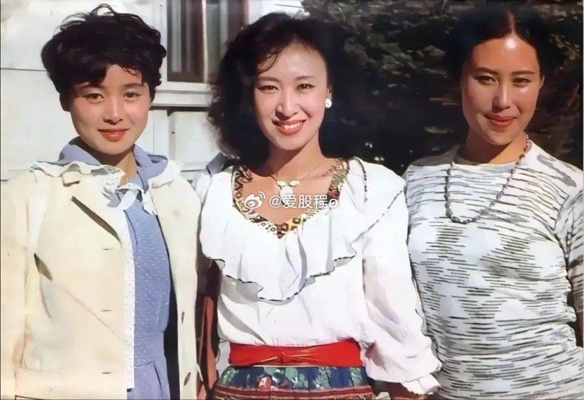 三个人当中，能认出一个，说明你已经不年轻了。 