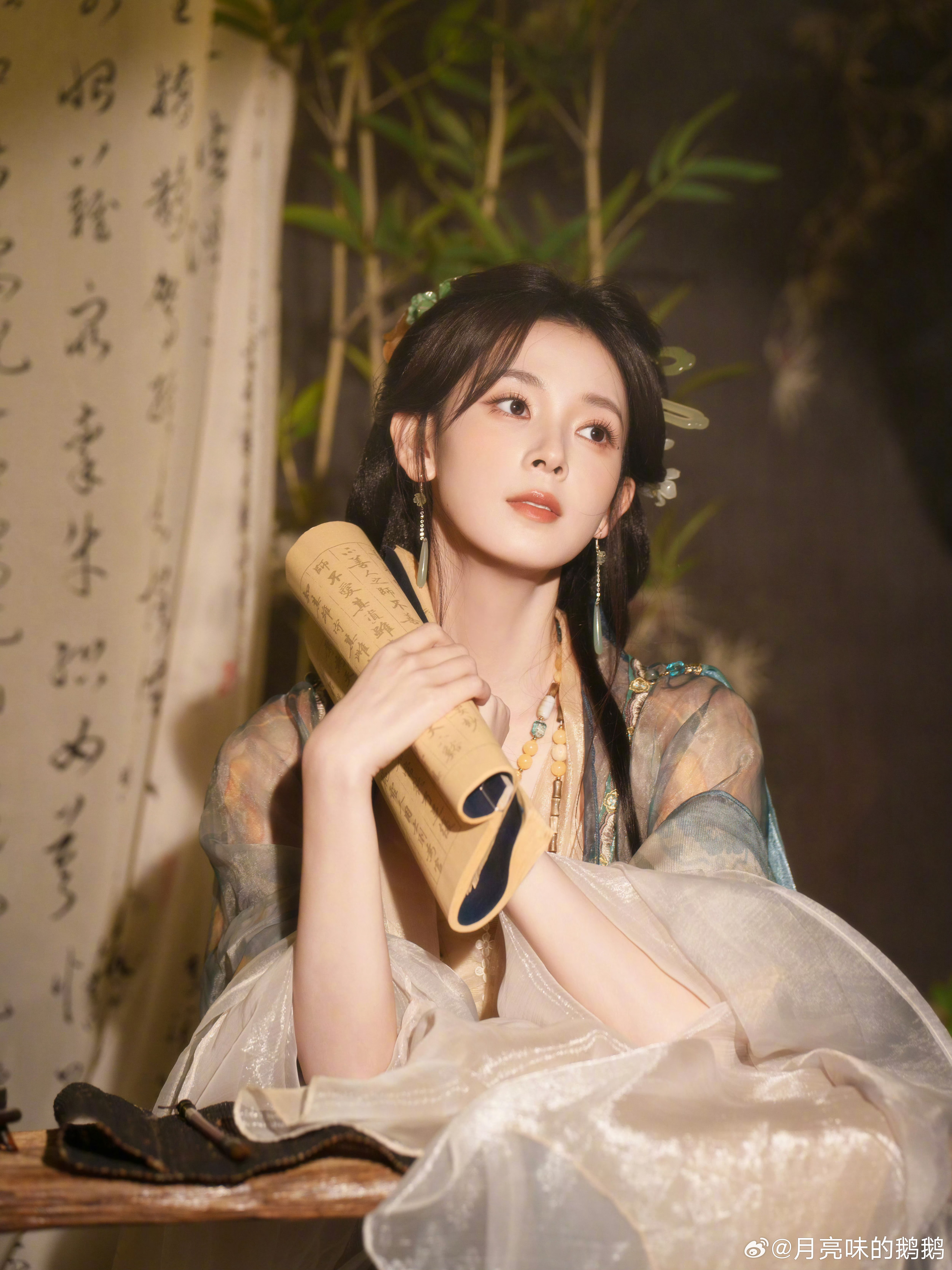 陈瑶🩷 陈瑶霍仙姑🩷 陈瑶九门 风声围绕你身边，思念环绕你耳边。追随光，我对