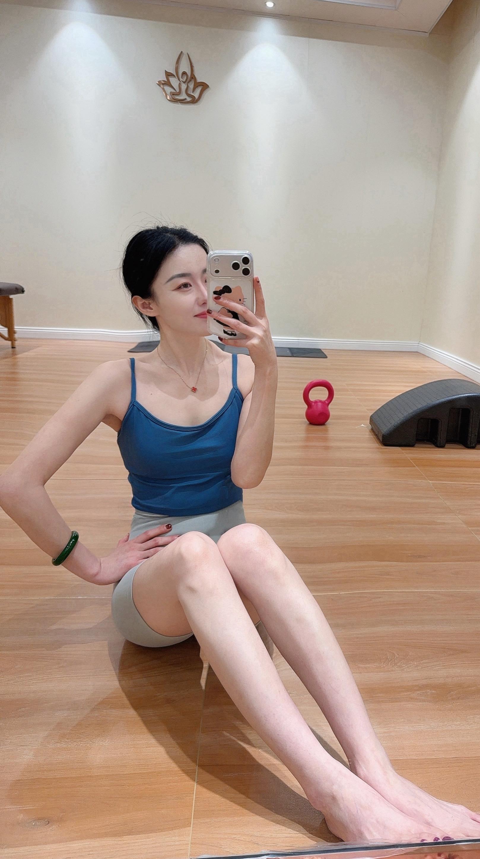 普拉提寄语：希望你控制好自己的身材和情绪，温柔迷人且落落大方.