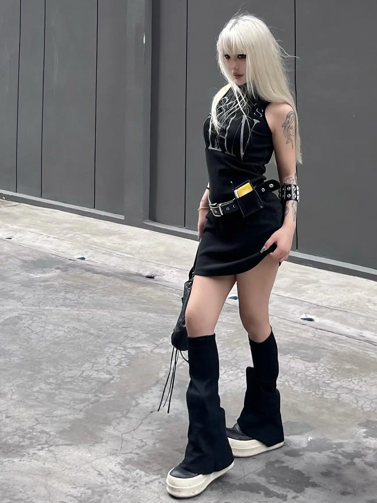 想跟我过七夕的，必须满足三个条件 第一:不可以是安卓哥，必须是苹果哥...