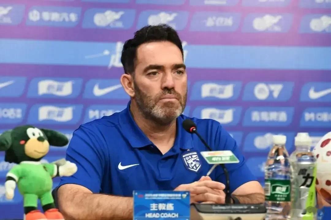 【苏亚雷斯！今晚能否证明一下自己：我不是“苏崩盘”！】今晚，武汉三镇与浙江队的中