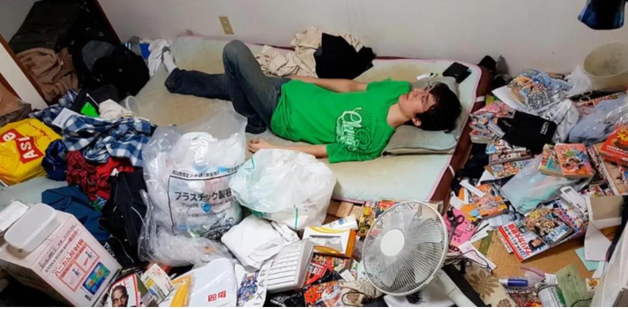 现在社交媒体刷内容，十条里起码三条都在鼓吹躺平。什么努力没用、卷来卷去都是给老板