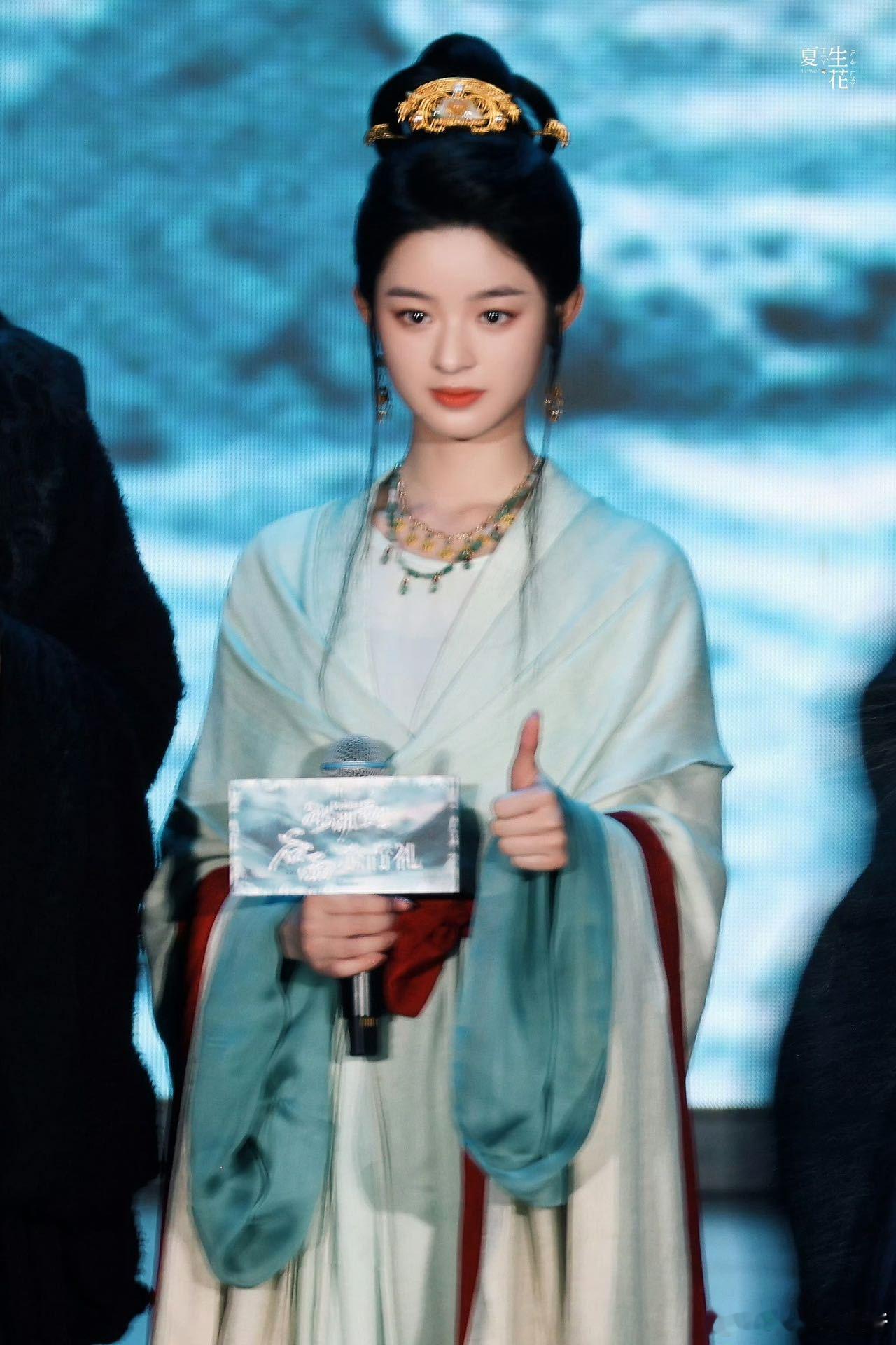 黄杨钿甜模仿金宣虎笑 芜湖~黄杨钿甜又能够让大家吃上细糠啦，模仿金宣虎笑这段直接