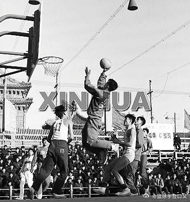 1952年8月1日—11日，第一届中国人民解放军体育运动会在北京举行。备受关注的