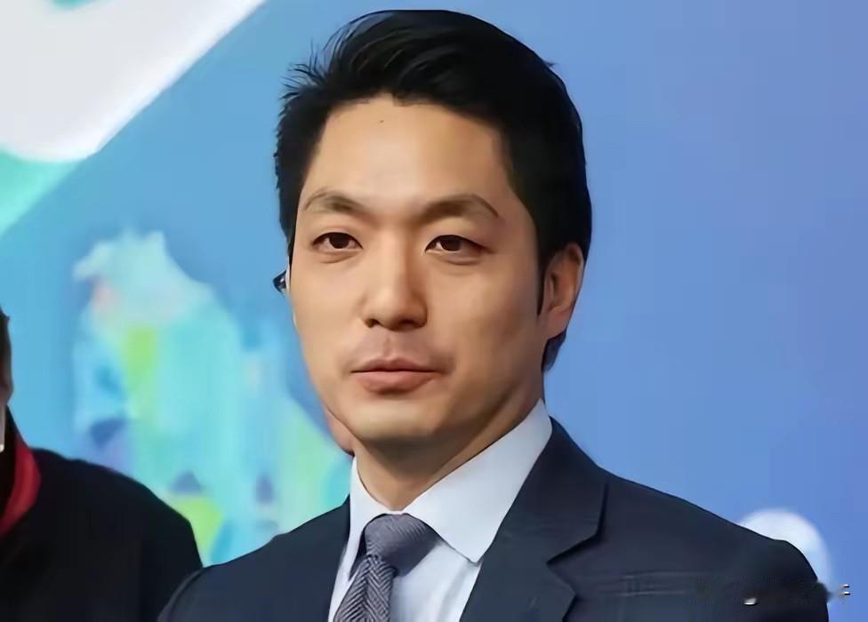 台北市市长、蒋介石的曾孙蒋万安直接把话撂下了！他当着媒体的面斩钉截铁地表示，自己