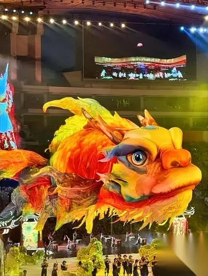 全运会鳌鱼设计师要忙疯了！

这设计真不是AI能搞出来的？

当鳌鱼在全运会现场