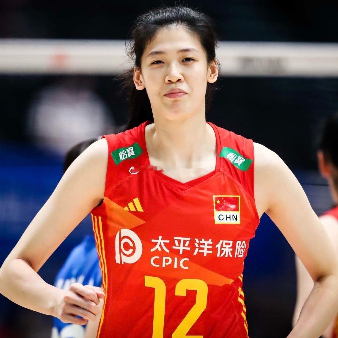 李盈莹没有进入大名单，也没有随队前往客场比赛估计还在忙体检和手续大家晚上可以歇了