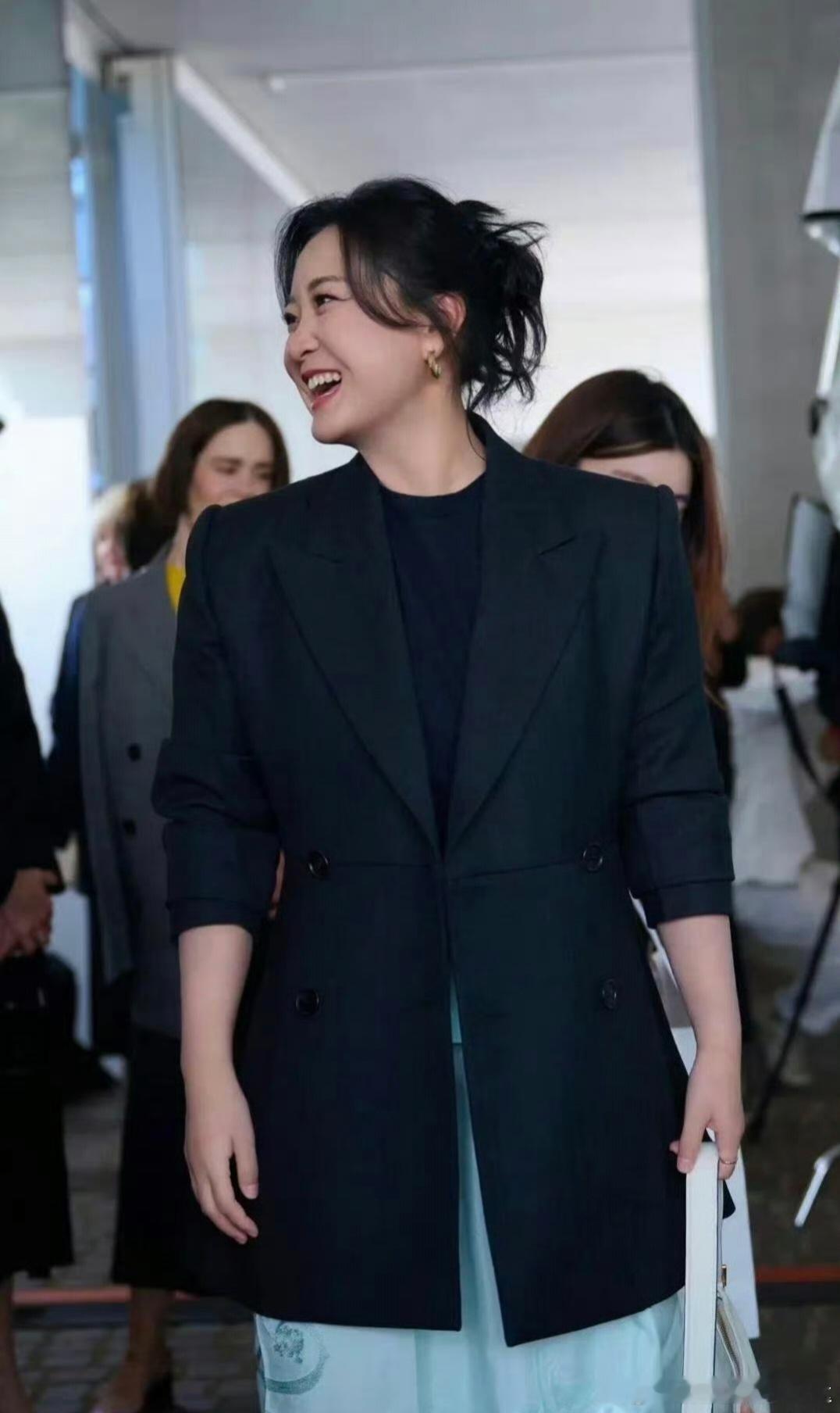 贾玲好瘦啊贾玲状态真是越来越好了！ 