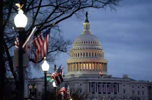 西班牙称霸世界100年，荷兰称霸世界50年，英国称霸世界130年，如果美国称霸世