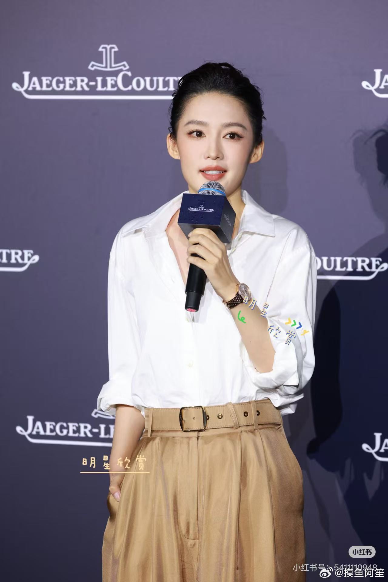 李沁积家活动造型李沁积家活动李沁积家活动的造型很好看，李沁每次活动都让人眼前一亮