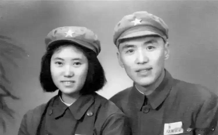 志愿军排长为爱弃国籍，扎根朝鲜22年，1981年回乡，乡亲一看直接愣住！
 
1