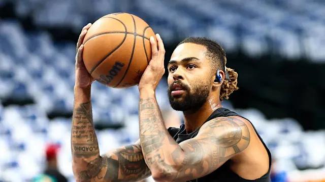 据ESPN记者沙姆斯·查拉尼亚报道，丹吉洛·拉塞尔在一笔涉及六支球队的大交易中被