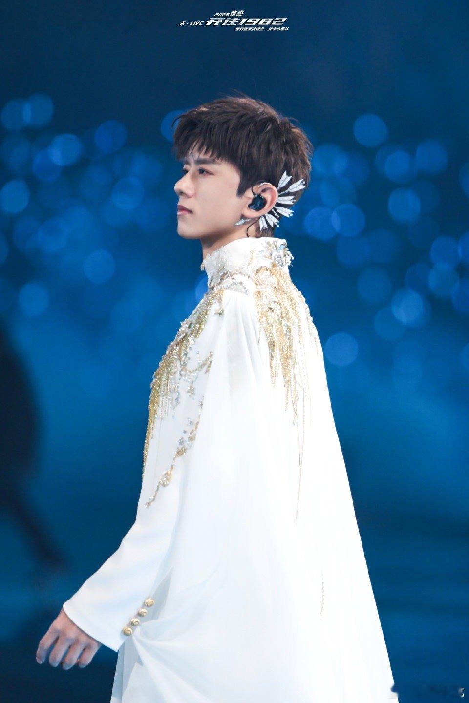 谁懂啊！被张杰抽上台也太幸福了，我已经举好手等点名了✨张杰别抽他了抽我张杰现场抽