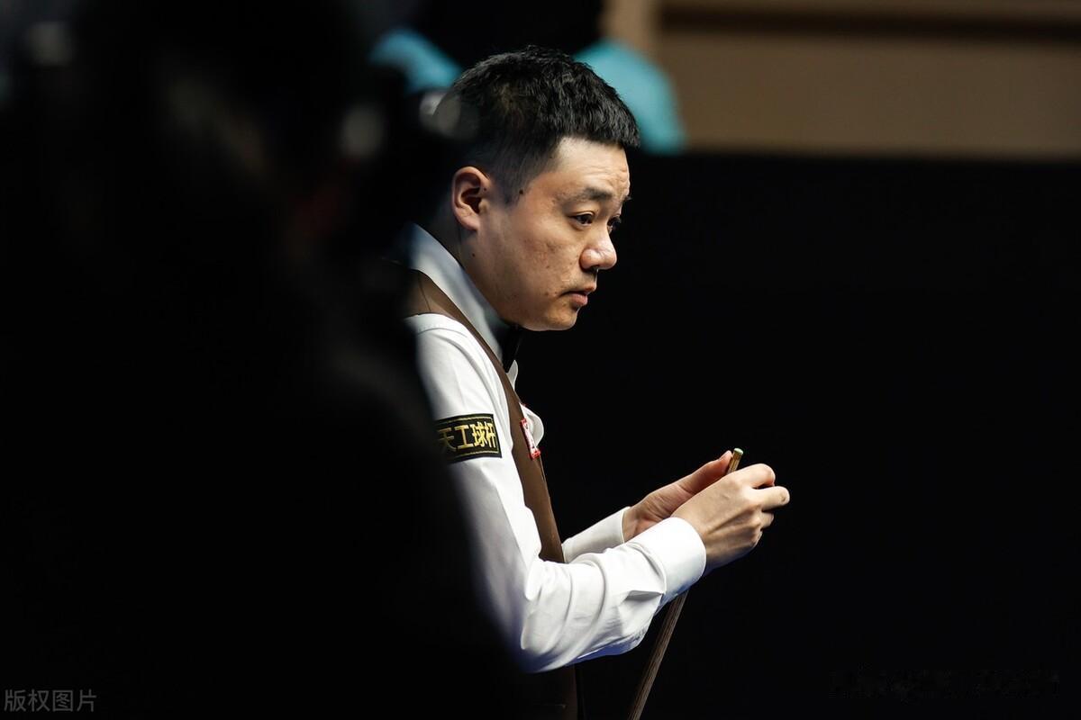 6比3！冲击四冠王，丁俊晖完胜威廉姆斯，晋级英锦赛正赛
丁俊晖以6比3击败罗比威
